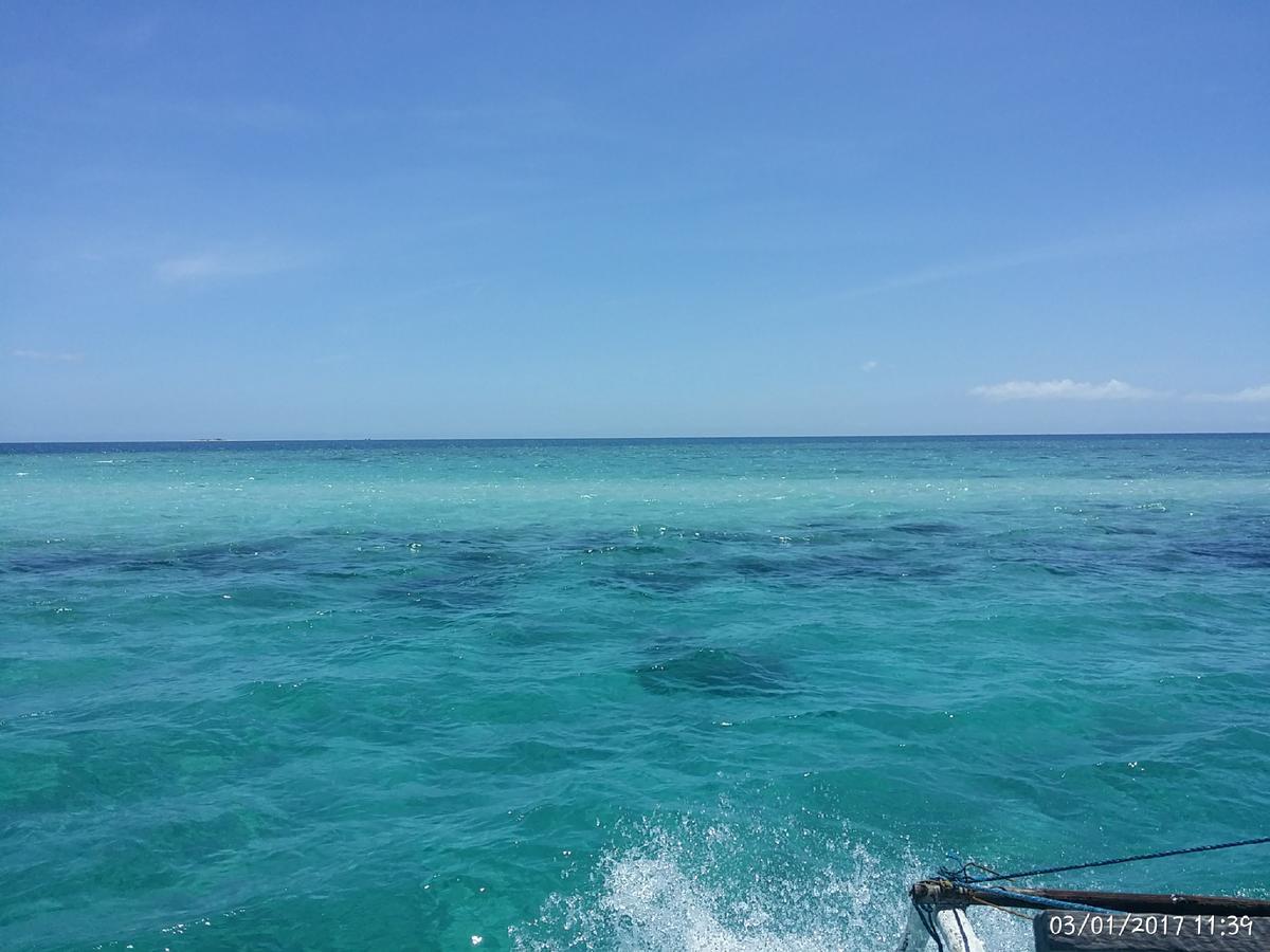 Peace & Love Beach Club Roxas  المظهر الخارجي الصورة