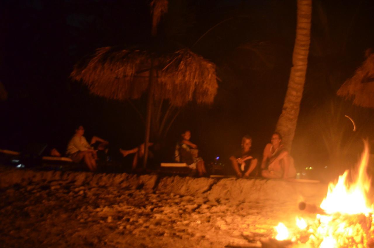 Peace & Love Beach Club Roxas  المظهر الخارجي الصورة